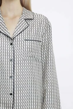 Victoria Beckham Pyjama Sleep Set In VB House Monogram Jacquard 13 Victoria Beckham Pyjama Sleep Set In VB House Monogram Jacquard -Victoria Beckham 02 7446