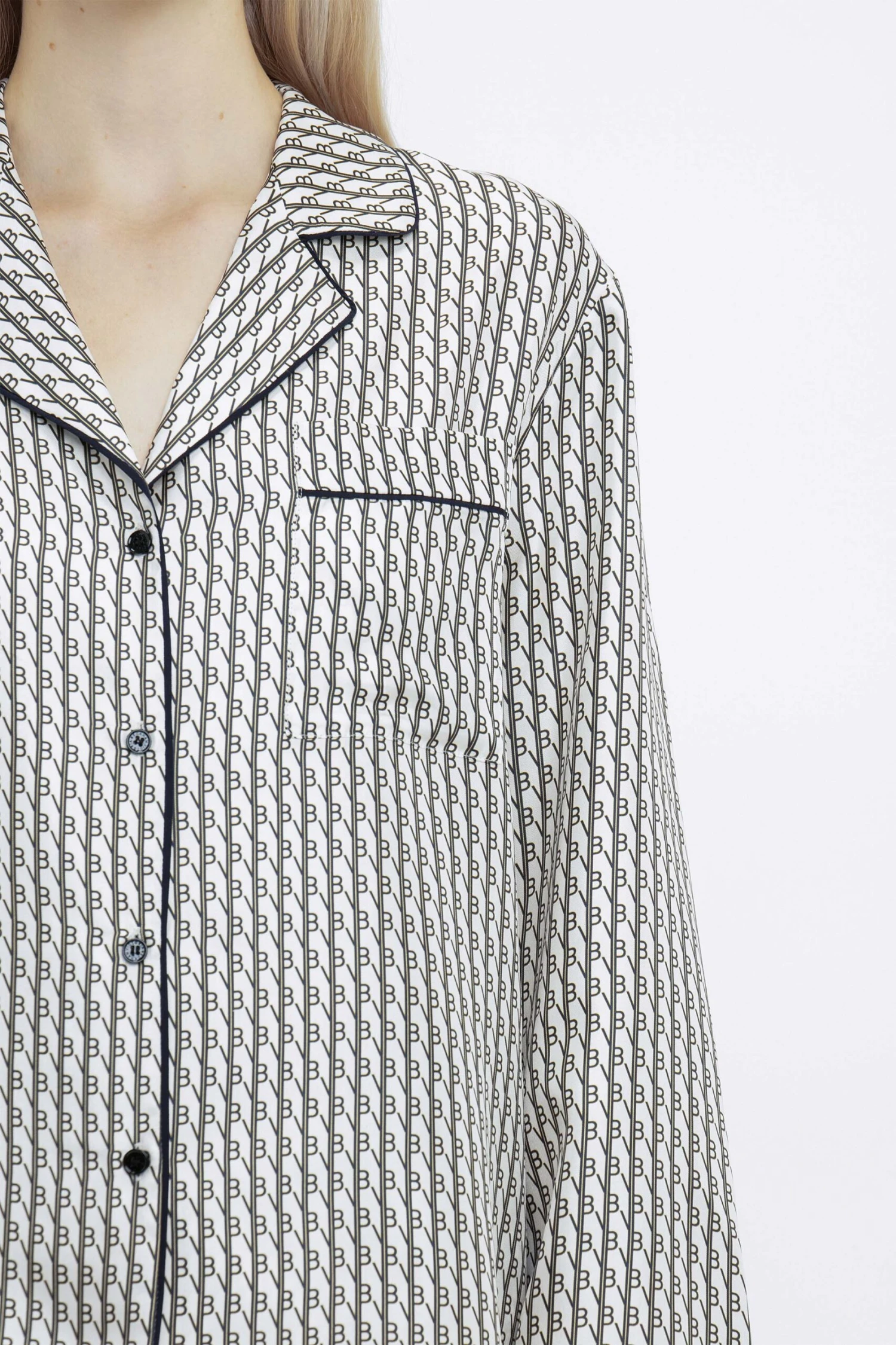 Victoria Beckham Pyjama Sleep Set In VB House Monogram Jacquard 5 Victoria Beckham Pyjama Sleep Set In VB House Monogram Jacquard - Image 5