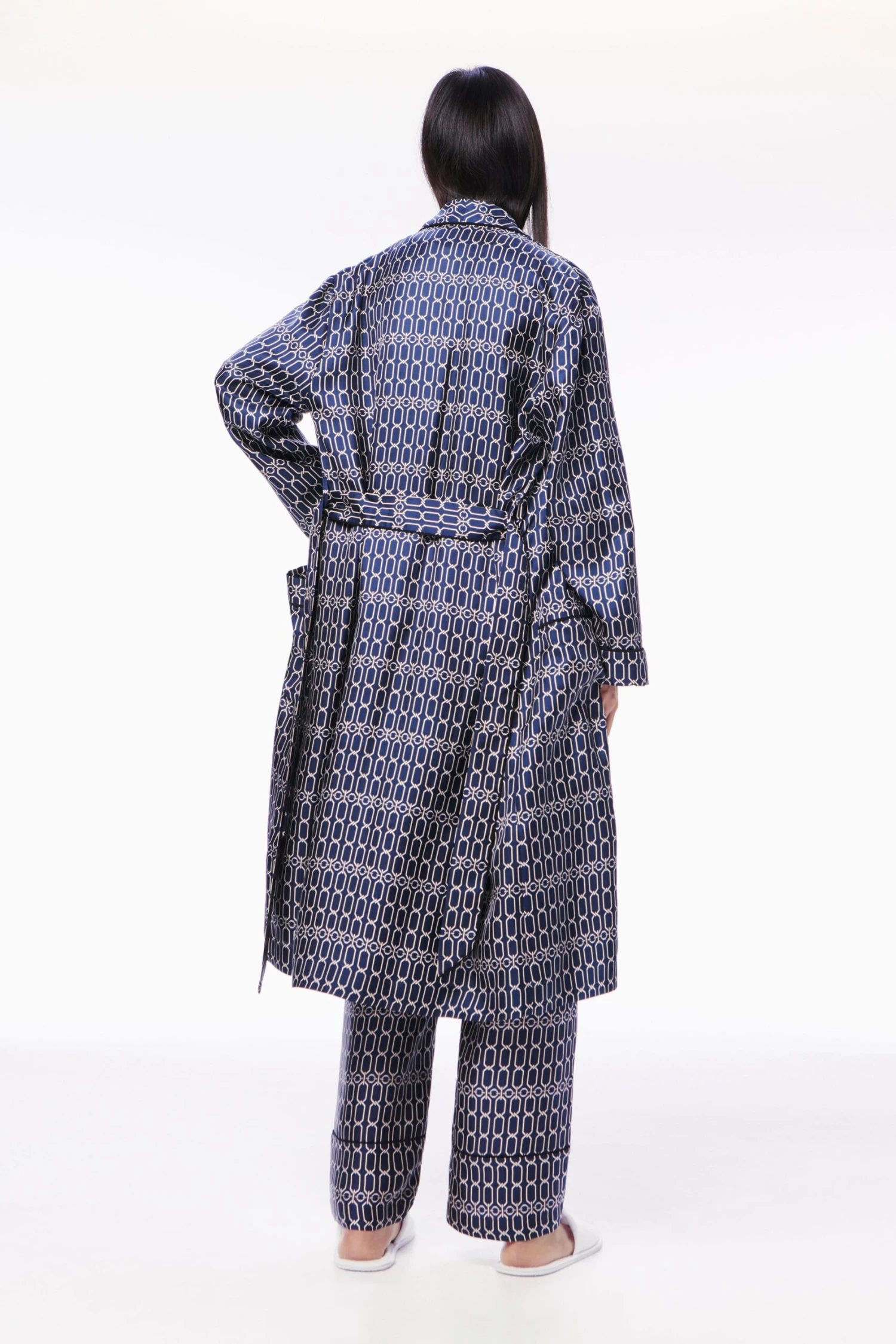 Victoria Beckham Chain Print Robe In Navy 3 Victoria Beckham Chain Print Robe In Navy - Image 3