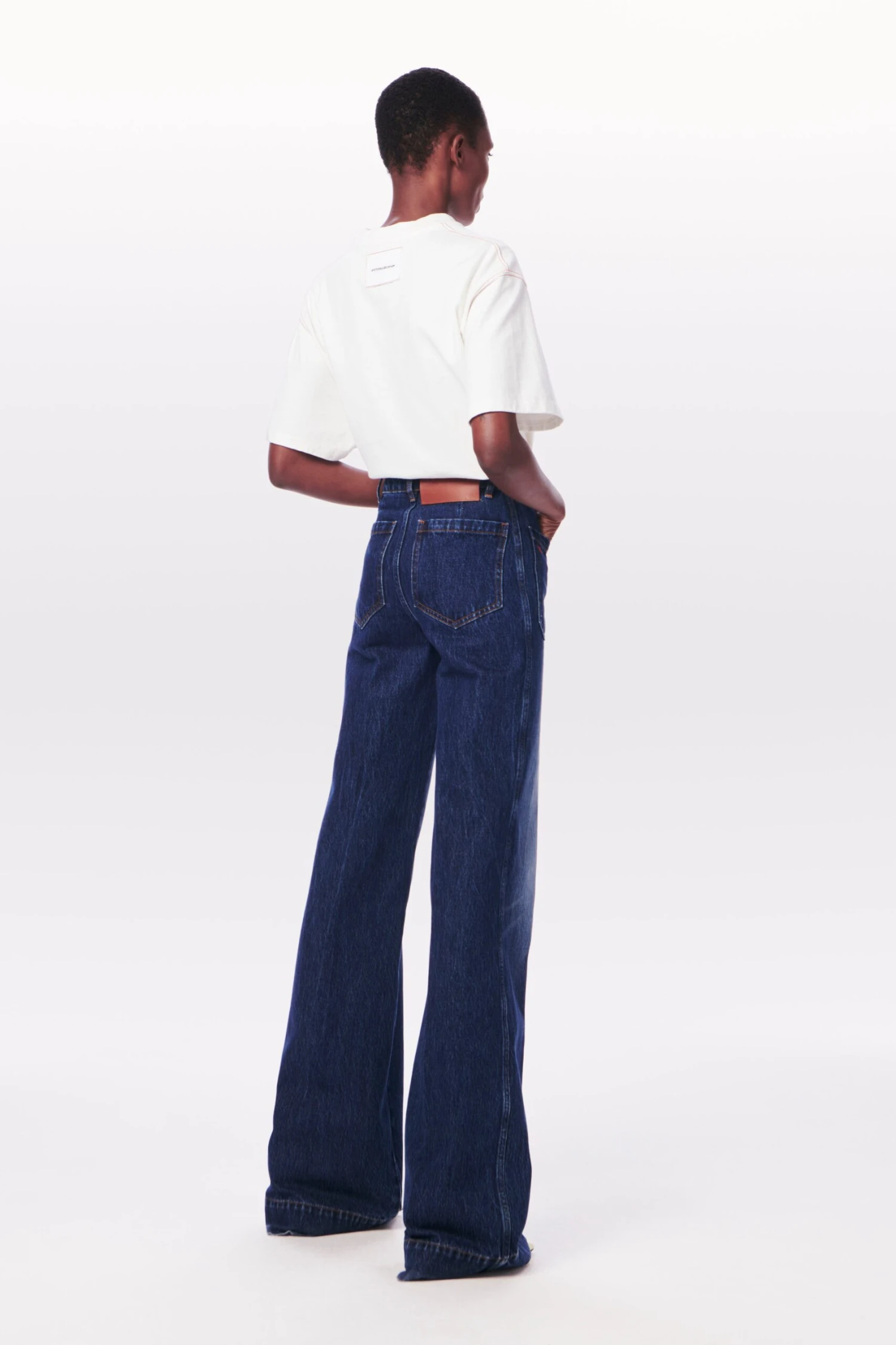 Victoria Beckham Alina High-Rise Jean In Marble Wash 4 Victoria Beckham Alina High-Rise Jean In Marble Wash - Image 4