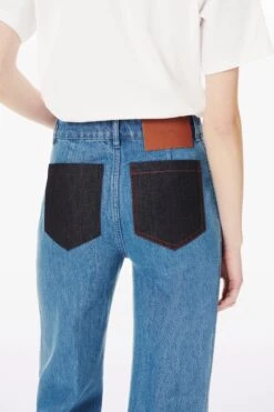 Victoria Beckham Alina High Waisted Patch Pocket Jean In 70s Wash -Victoria Beckham 131 130 1122DJE003197D 70S WASH 3694 2700 4050 LR