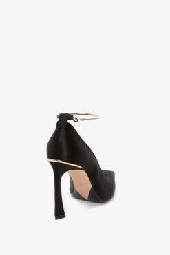 Victoria Beckham Pointy Toe Pump In Black Satin 6 Victoria Beckham Pointy Toe Pump In Black Satin -Victoria Beckham 20230613 VB ecom 018