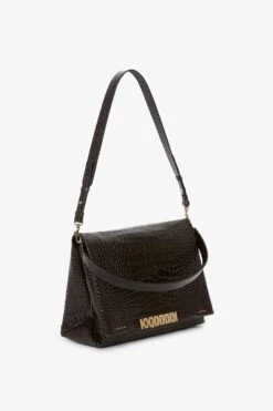 Victoria Beckham Jumbo Chain Pouch In Chocolate Croc-Effect Leather 14 Victoria Beckham Jumbo Chain Pouch In Chocolate Croc-Effect Leather -Victoria Beckham 20230613 VB ecom 137
