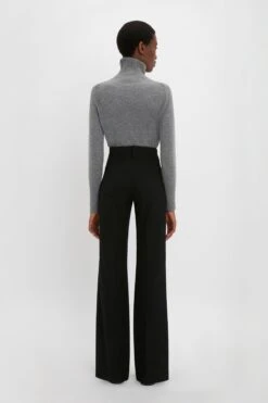 Victoria Beckham Polo Neck Jumper In Grey Melange 8 Victoria Beckham Polo Neck Jumper In Grey Melange -Victoria Beckham 20230616 VB ecom 9571 7ff06b80 2e4d 406e a741 11ed66769f5a