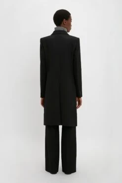 Victoria Beckham Double Breasted Tuxedo Coat In Black 10 Victoria Beckham Double Breasted Tuxedo Coat In Black -Victoria Beckham 20230616 VB ecom 9731