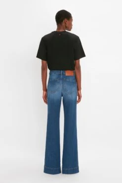 Victoria Beckham I'm Smiling On The Inside Slogan T-Shirt In Black -Victoria Beckham 20230914 VB 031 04cb3723 ef8c 4cf5 931a 0be8eaedf629