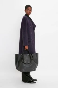 Victoria Beckham The Jumbo Tote In Black Leather -Victoria Beckham 20230914 VB 437