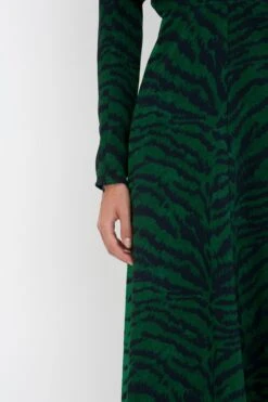 Victoria Beckham Dolman Midi Dress In Green-Navy Tiger Print -Victoria Beckham 8K1A3569