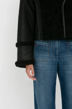Victoria Beckham Shearling Jacket In Black -Victoria Beckham 8K1A3844