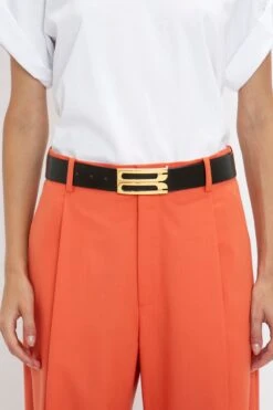 Victoria Beckham Single Pleat Trouser In Papaya 10 Victoria Beckham Single Pleat Trouser In Papaya -Victoria Beckham 8K1A3860