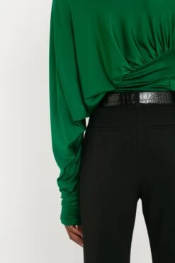 Victoria Beckham Cropped Kick Trouser In Black -Victoria Beckham 8K1A3977 6e593bfd f67c 4e8b a264 63df9871cb6e