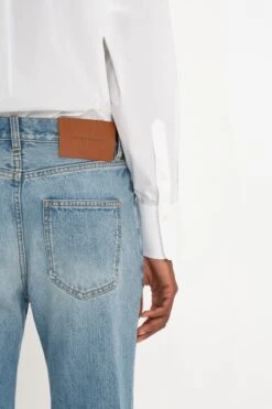 Victoria Beckham Cropped Long Sleeve Shirt In White -Victoria Beckham 8K1A4046 9c12fce1 faf3 4d85 9e11 db211ba74c49