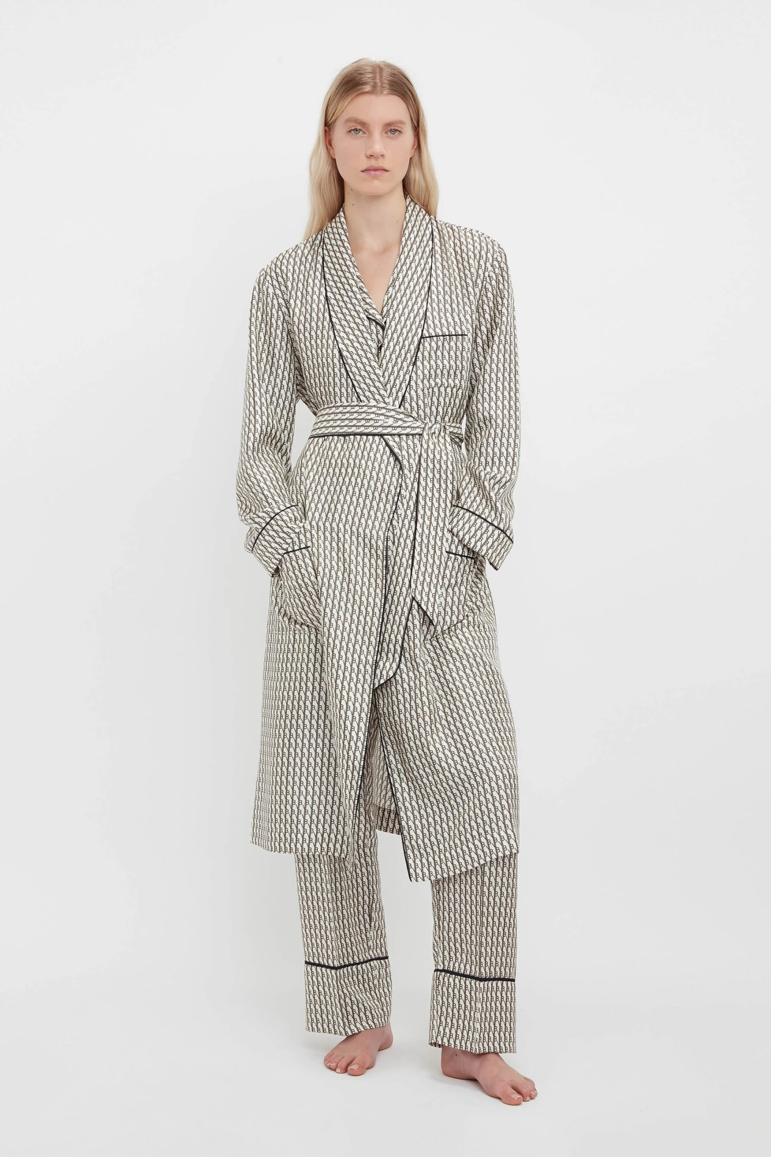 Victoria Beckham Pyjama Robe In VB House Monogram Jacquard 5 Victoria Beckham Pyjama Robe In VB House Monogram Jacquard - Image 5