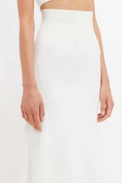 Victoria Beckham Floor-Length Knitted Skirt In White -Victoria Beckham UntitledSession18385