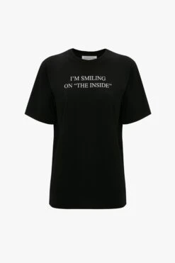 Victoria Beckham I'm Smiling On The Inside Slogan T-Shirt In Black -Victoria Beckham UntitledSession4191 dec03404 2209 4d6c b5be 9cc648e3a718