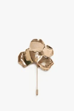 Victoria Beckham Exclusive Flower Brooch In Gold -Victoria Beckham UntitledSession4529