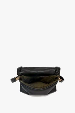 Victoria Beckham Puffy Jumbo Chain Pouch In Black Leather 12 Victoria Beckham Puffy Jumbo Chain Pouch In Black Leather -Victoria Beckham UntitledSession4815