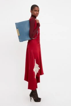 Victoria Beckham Jumbo Chain Pouch In Cornflower Blue -Victoria Beckham UntitledSession6288