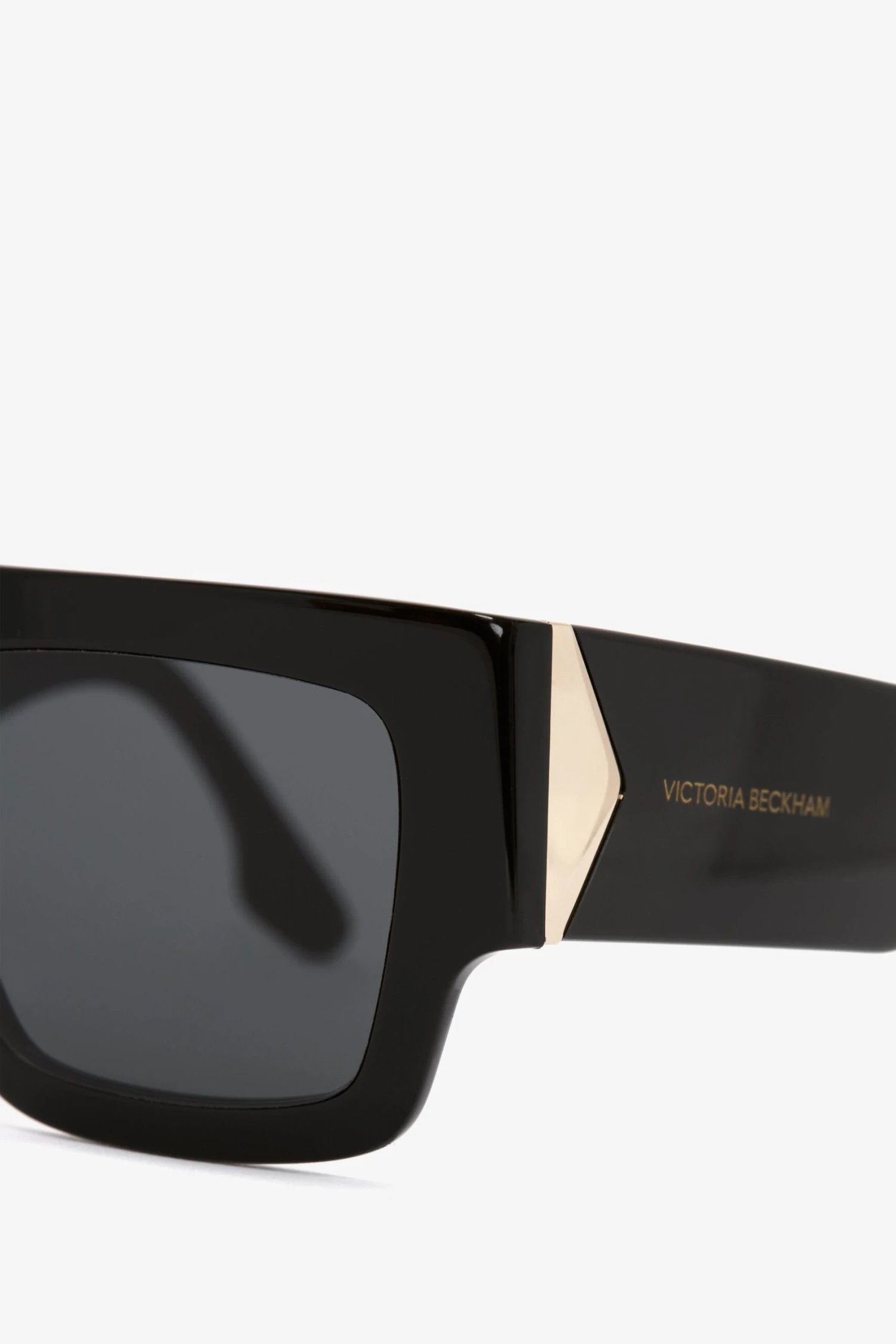 Victoria Beckham V Plaque Frame Sunglasses In Black 4 Victoria Beckham V Plaque Frame Sunglasses In Black - Image 4