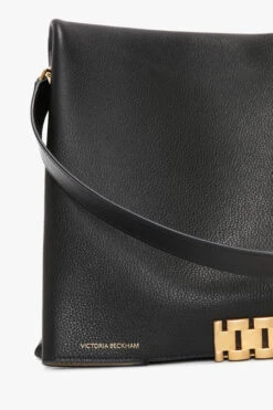 Victoria Beckham Jumbo Chain Pouch In Black Leather -Victoria Beckham UntitledSession7256 5e4c00d9 6fa8 4718 b53f 9808b4601e84