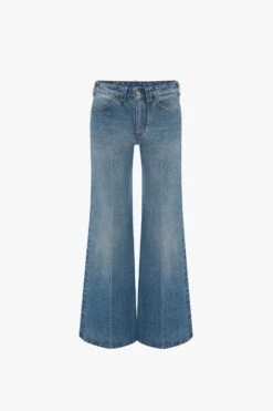Victoria Beckham Edie Mid-Rise Kick Flare Jean In California Wash -Victoria Beckham VictoriaBeckham EdieJeanInCaliforniaWash Blue 1123DJE004286B 2700 4050 247 WHITE LR Flatshot Model5 JPG