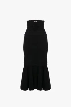Victoria Beckham Flared Stretch Knit Skirt In Black 13 Victoria Beckham Flared Stretch Knit Skirt In Black -Victoria Beckham VictoriaBeckham FlaredSkirt BLACK 1223KSK004554A 2700 4050 247 WHITE LR FLATSHOTS Model1 JPG 1