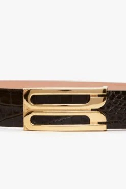 Victoria Beckham Jumbo Frame Belt In Chocolate Croc-Effect Leather -Victoria Beckham VictoriaBeckham JumboFrameBeltInChocolateCrocLeather 1323ABL004941A Detail Model5 JPG 1500x f04e3791 5205 44b7 a265 45b3f868d15c