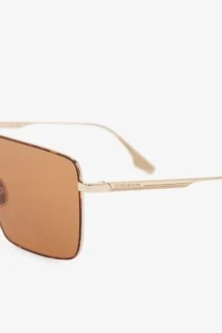 Victoria Beckham Rectangular Visor Gold-Framed Sunglasses -Victoria Beckham VictoriaBeckham RectangularVisorInGold Caramel VB238S Detail Model3 JPG