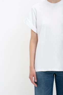 Victoria Beckham Relaxed Fit T-Shirt In White -Victoria Beckham VictoriaBeckham RelaxedSleeveT ShirtInWhite WHITE 1423JTS005012A Detail Model5 3 JPG