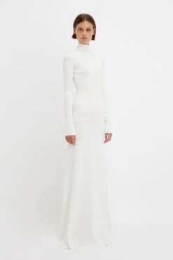 Victoria Beckham Polo Neck Knitted Top In White -Victoria Beckham VictoriaBeckham VBxMyTheresaKnittedPoloNeckTopinWhite WHITE 1123KTP004216A 2700 4050 247 WHITE LR HR Side Model3 JPG